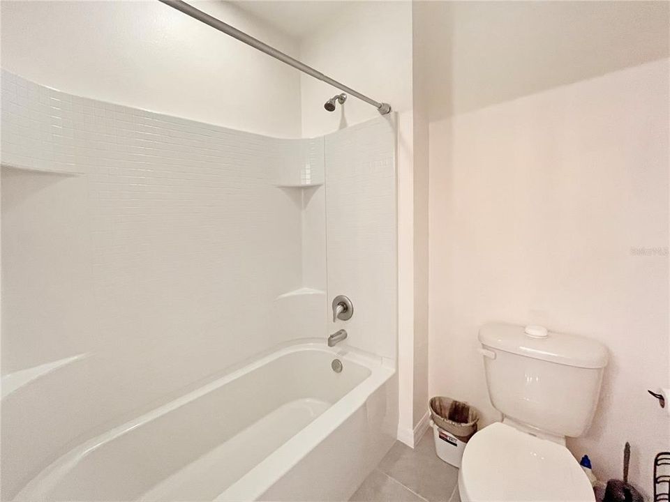 出租: $2,850 (5 贝兹, 3 浴室, 1128 平方英尺)