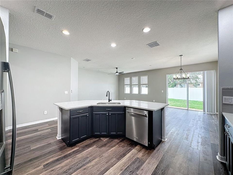 Active With Contract: $615,000 (4 beds, 3 baths, 2427 Square Feet)