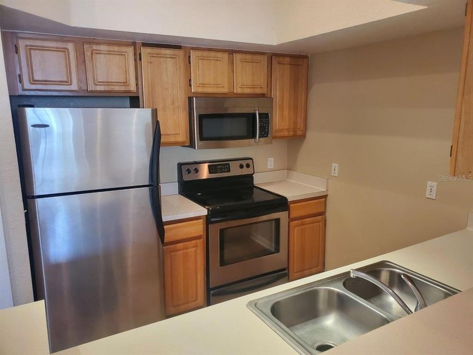 Recently Sold: $202,500 (1 beds, 1 baths, 721 Square Feet)