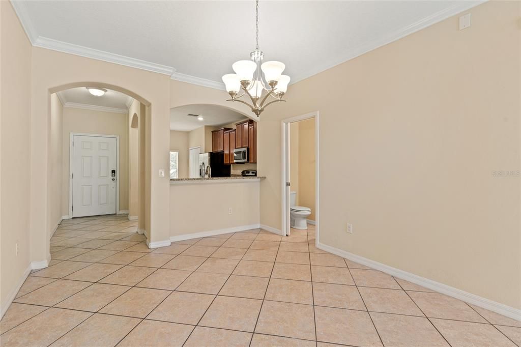 For Sale: $274,900 (3 beds, 2 baths, 1559 Square Feet)