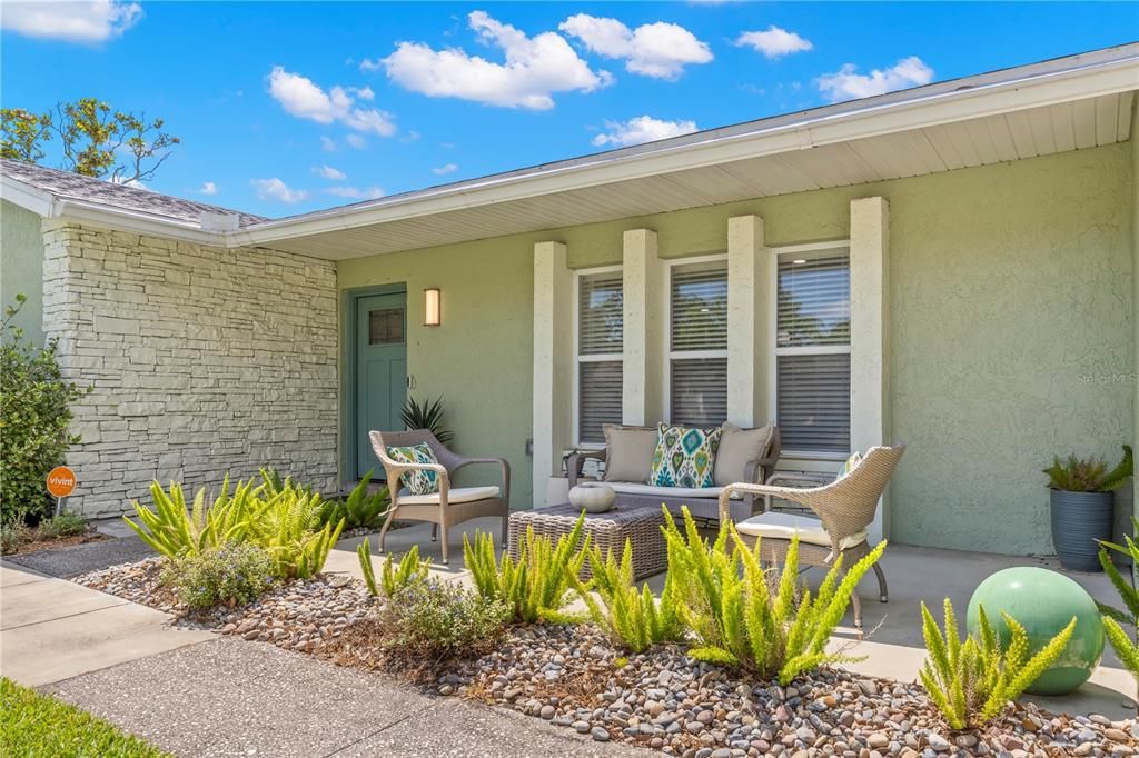 Recently Sold: $695,000 (3 beds, 2 baths, 1830 Square Feet)