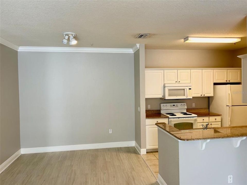 For Rent: $2,300 (3 beds, 2 baths, 1453 Square Feet)