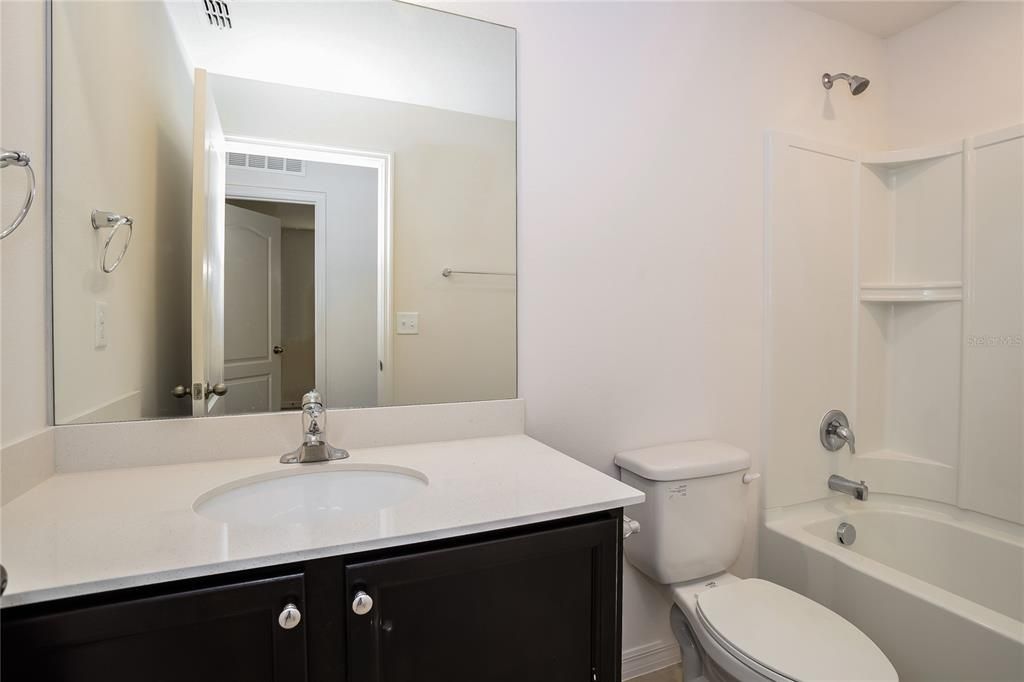Недавно арендовано: $2,085 (4 спален, 2 ванн, 1842 Квадратных фут)