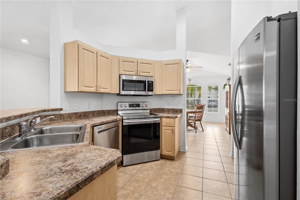 For Sale: $360,000 (3 beds, 2 baths, 1656 Square Feet)