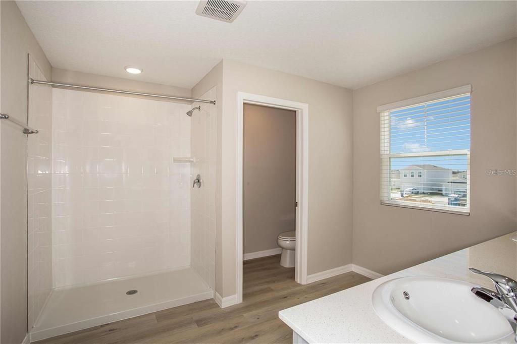 Недавно арендовано: $5,100 (5 спален, 3 ванн, 3016 Квадратных фут)