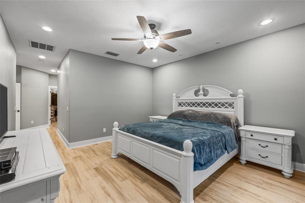 Private master suite has a separate hallway with walk in closet and ensuite master bath!