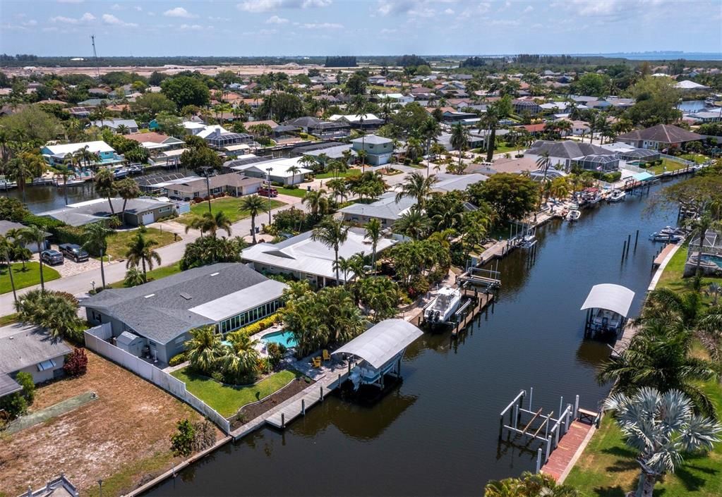 Active With Contract: $1,295,000 (3 beds, 2 baths, 2192 Square Feet)