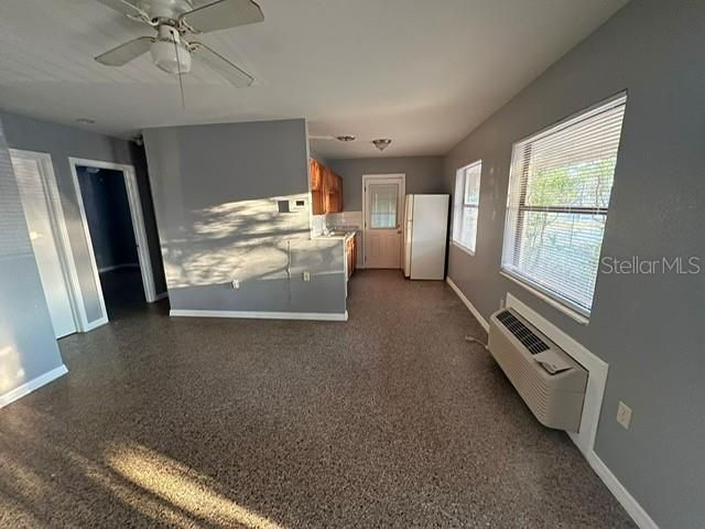 For Rent: $1,575 (2 beds, 1 baths, 1344 Square Feet)