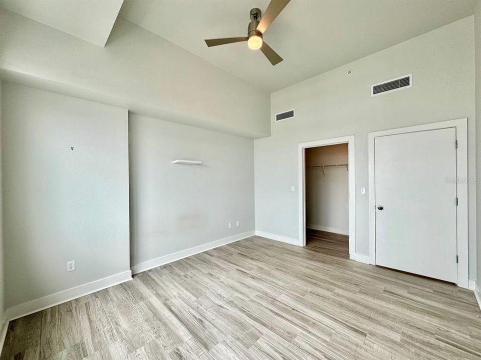 Recently Rented: $3,650 (2 beds, 2 baths, 1379 Square Feet)