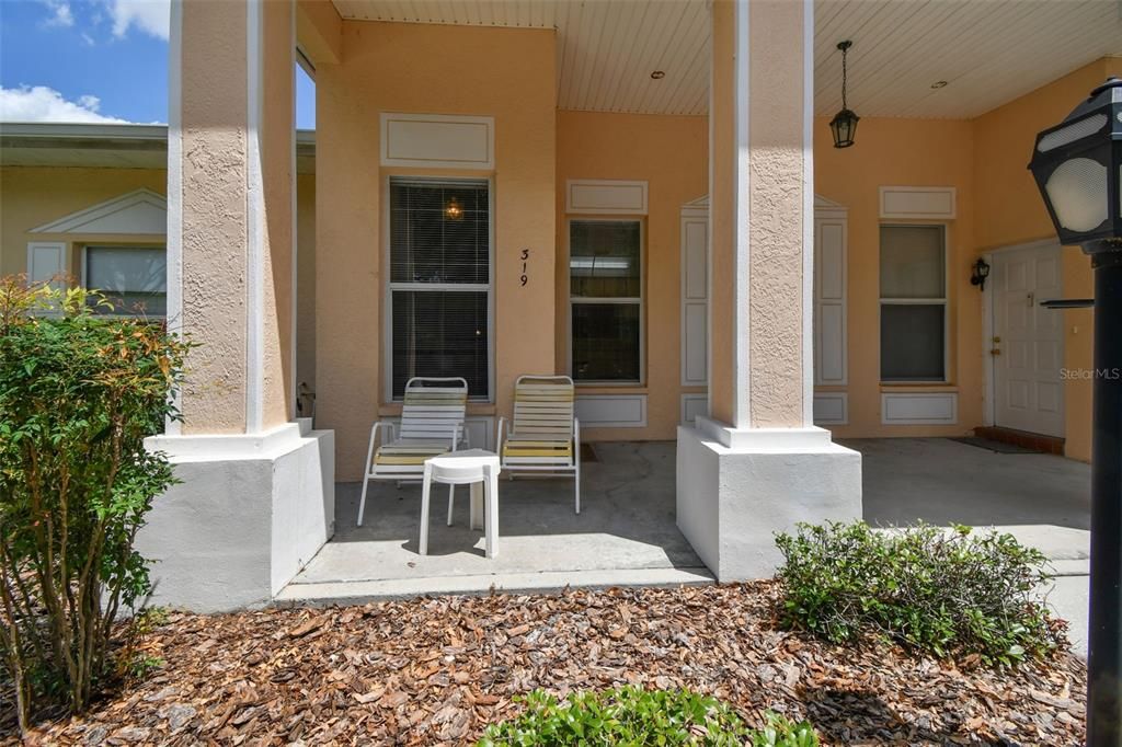 For Sale: $165,000 (2 beds, 2 baths, 1073 Square Feet)