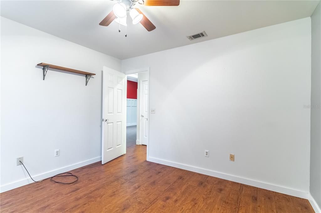 Active With Contract: $389,000 (2 beds, 2 baths, 1147 Square Feet)