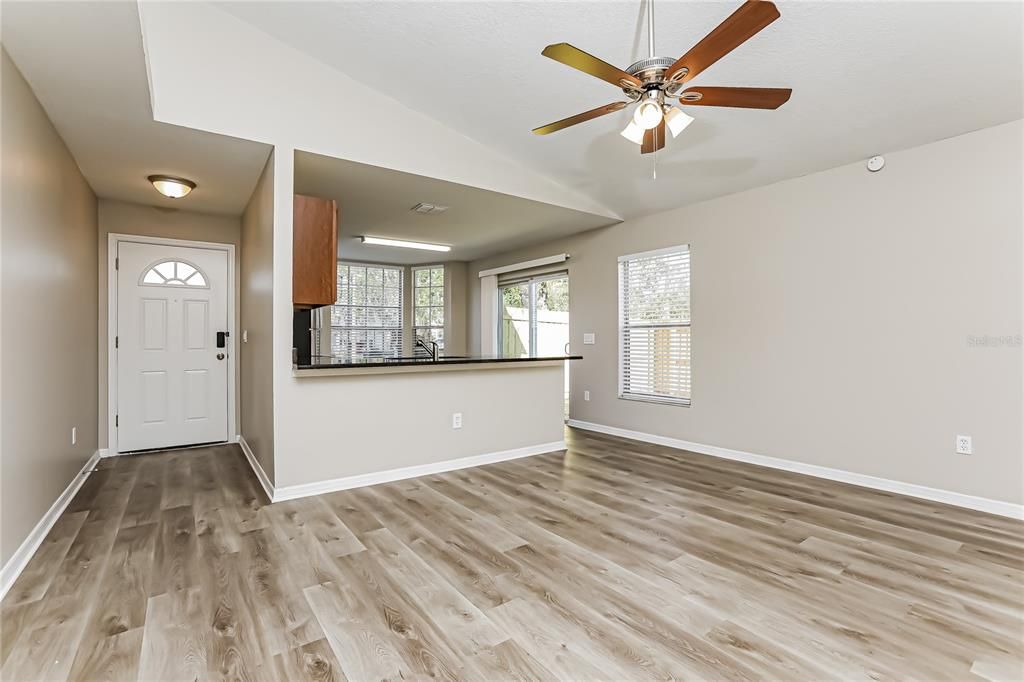 Active With Contract: $2,160 (3 beds, 2 baths, 1175 Square Feet)