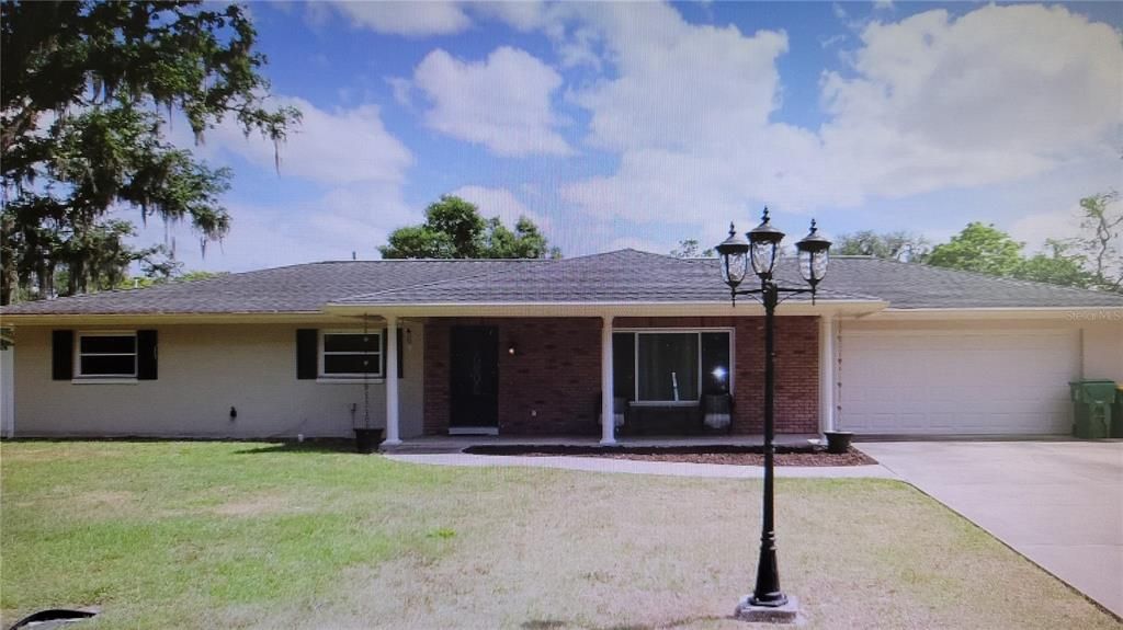 Recently Sold: $335,000 (3 beds, 2 baths, 1512 Square Feet)