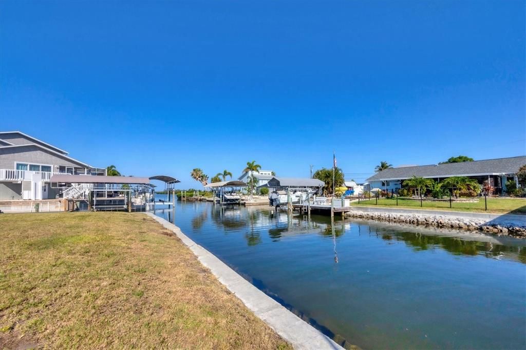 For Sale: $895,000 (2 beds, 2 baths, 1338 Square Feet)