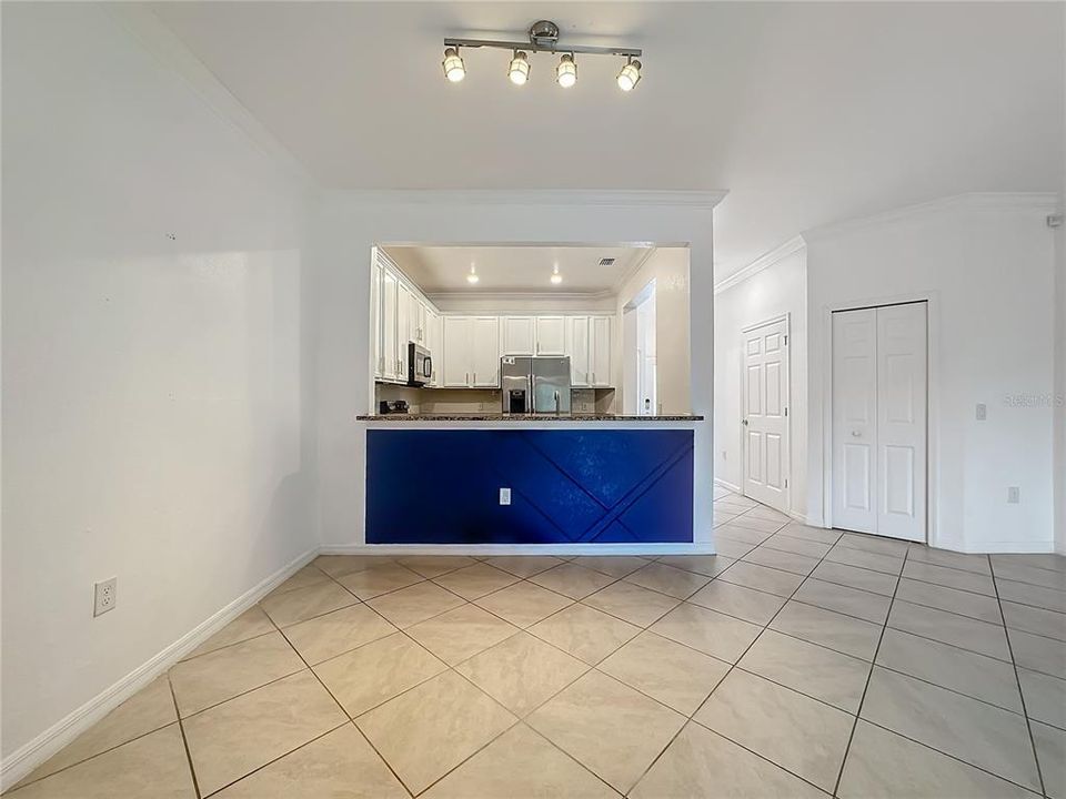 For Sale: $340,000 (3 beds, 2 baths, 1942 Square Feet)