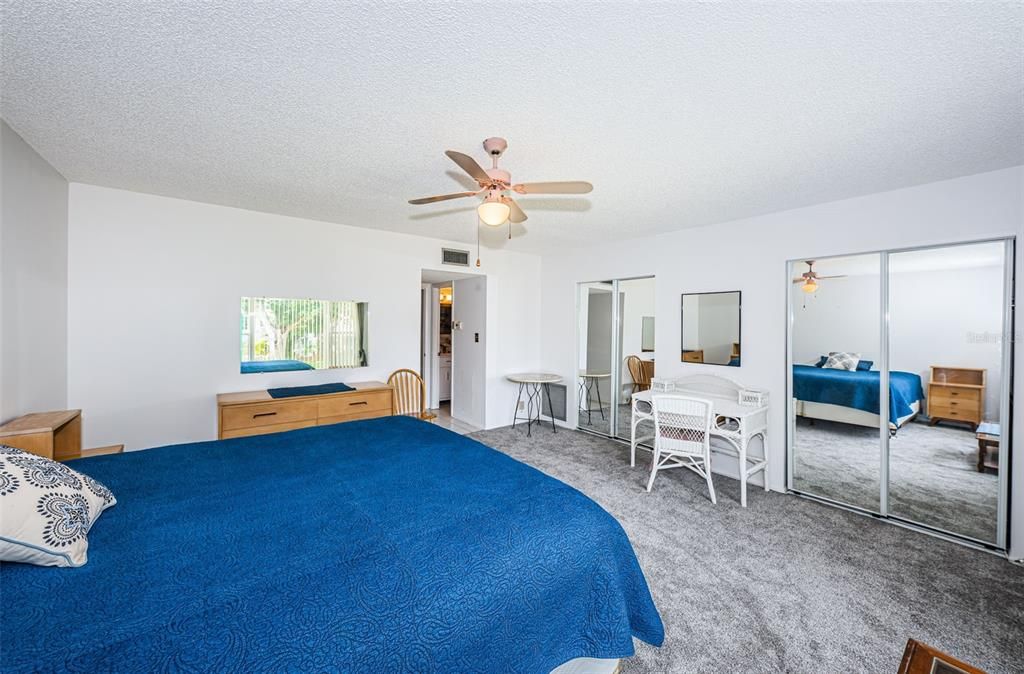 Active With Contract: $120,000 (1 beds, 1 baths, 800 Square Feet)