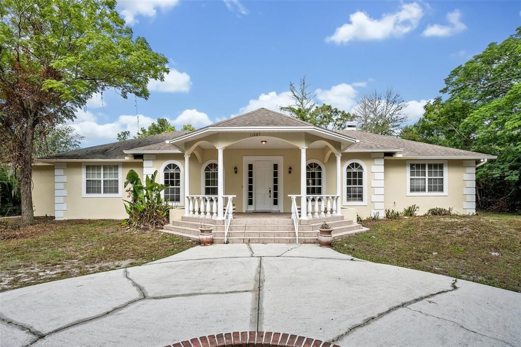 Recently Sold: $775,000 (3 beds, 3 baths, 2512 Square Feet)