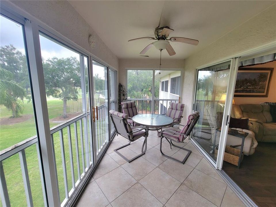 For Sale: $239,900 (2 beds, 2 baths, 1042 Square Feet)