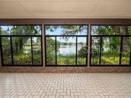 A/C Florida Room w/ Screens to Lake