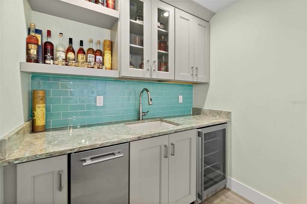 Wet Bar w/Tile Backsplash