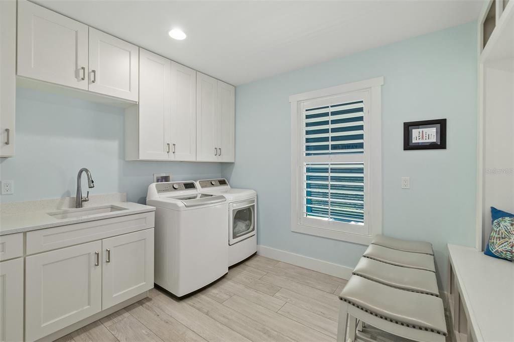 Utility Room with Sink and Ample Storage