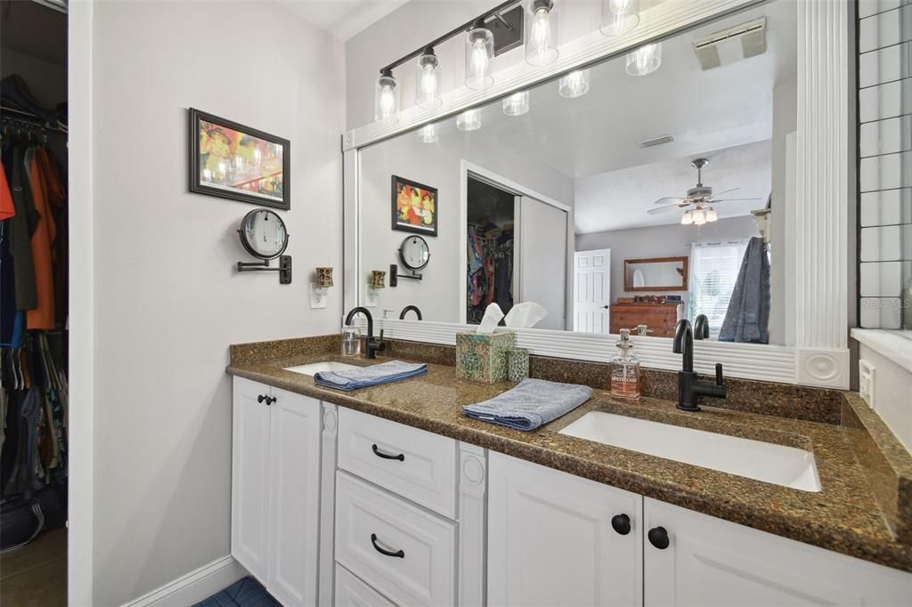 Active With Contract: $540,000 (3 beds, 2 baths, 1770 Square Feet)