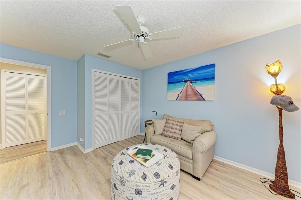 For Sale: $329,000 (2 beds, 2 baths, 1476 Square Feet)