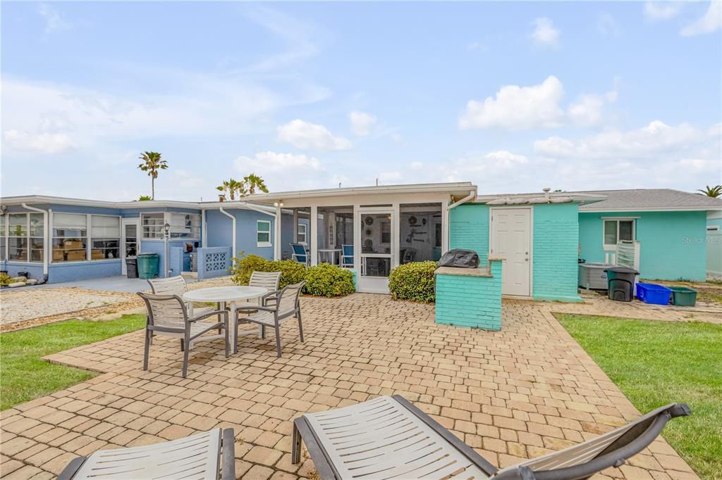 For Sale: $586,000 (3 beds, 2 baths, 1248 Square Feet)
