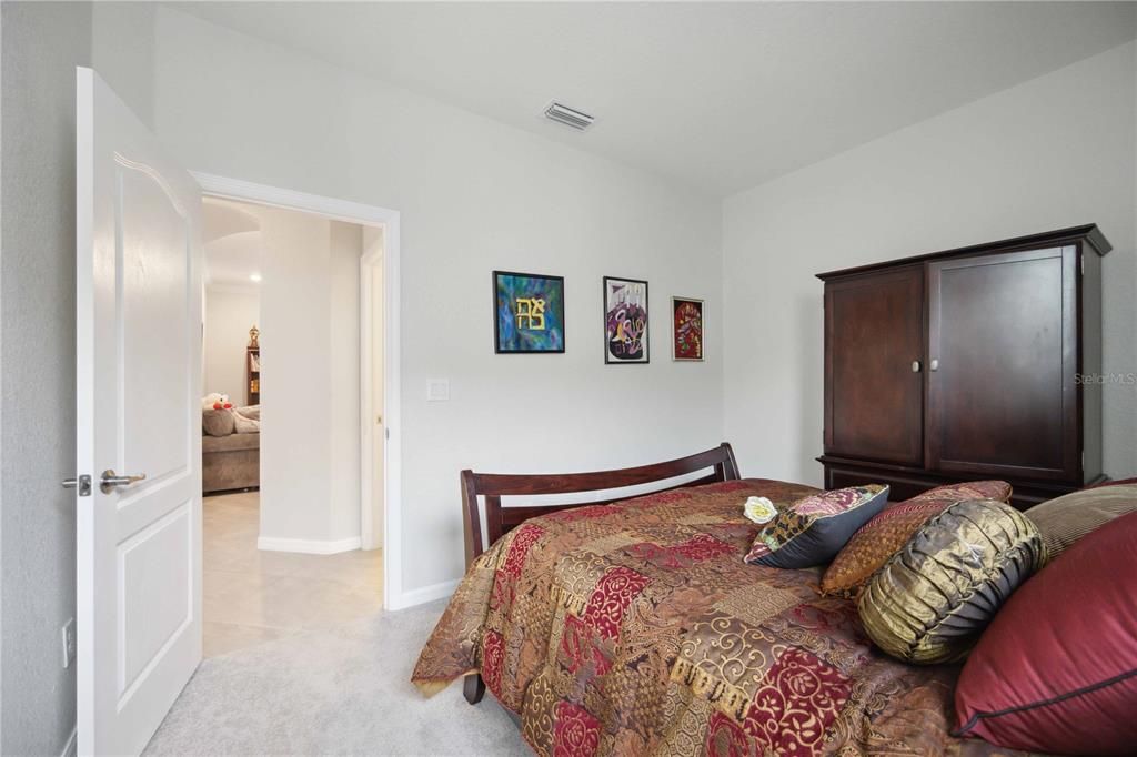 For Sale: $550,000 (2 beds, 2 baths, 1900 Square Feet)