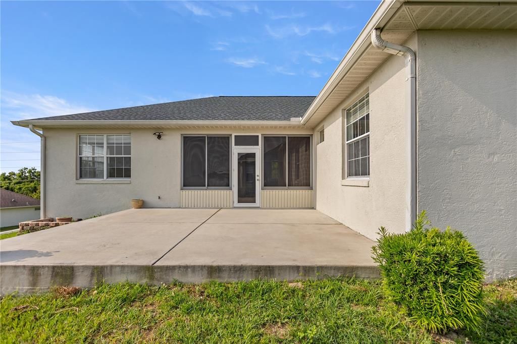 Active With Contract: $350,000 (4 beds, 3 baths, 2313 Square Feet)