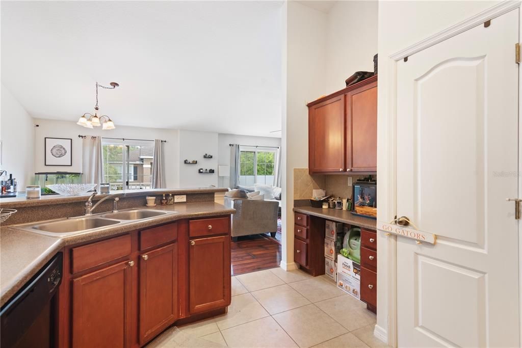 For Sale: $359,000 (2 beds, 2 baths, 1264 Square Feet)