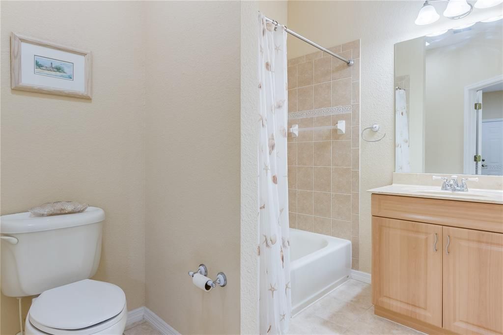 For Sale: $309,900 (2 beds, 2 baths, 1458 Square Feet)