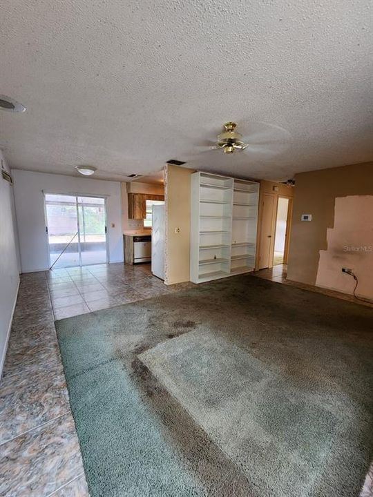 Recently Sold: $174,900 (3 beds, 2 baths, 1046 Square Feet)