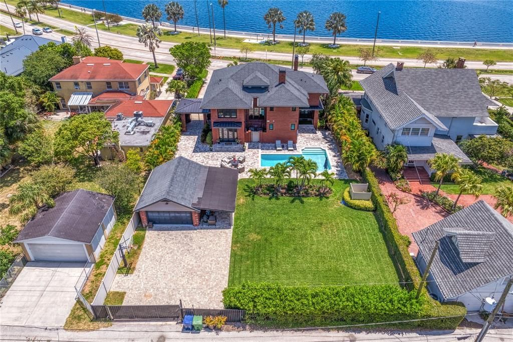 For Sale: $5,995,000 (5 beds, 4 baths, 5384 Square Feet)