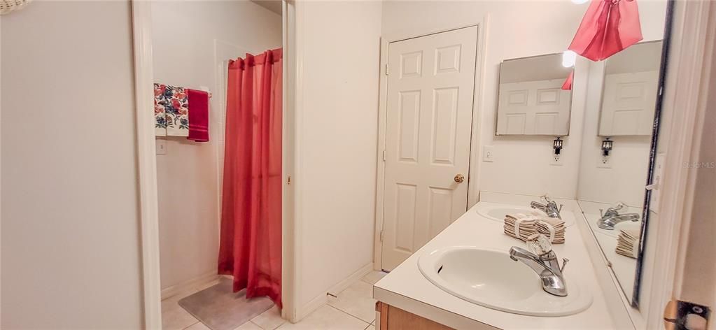 Guest and 2nd Primary Suite Bathroom