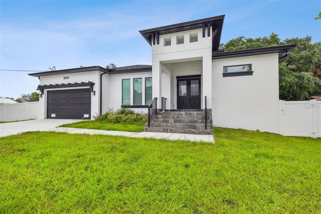 Recently Sold: $680,000 (4 beds, 3 baths, 2450 Square Feet)