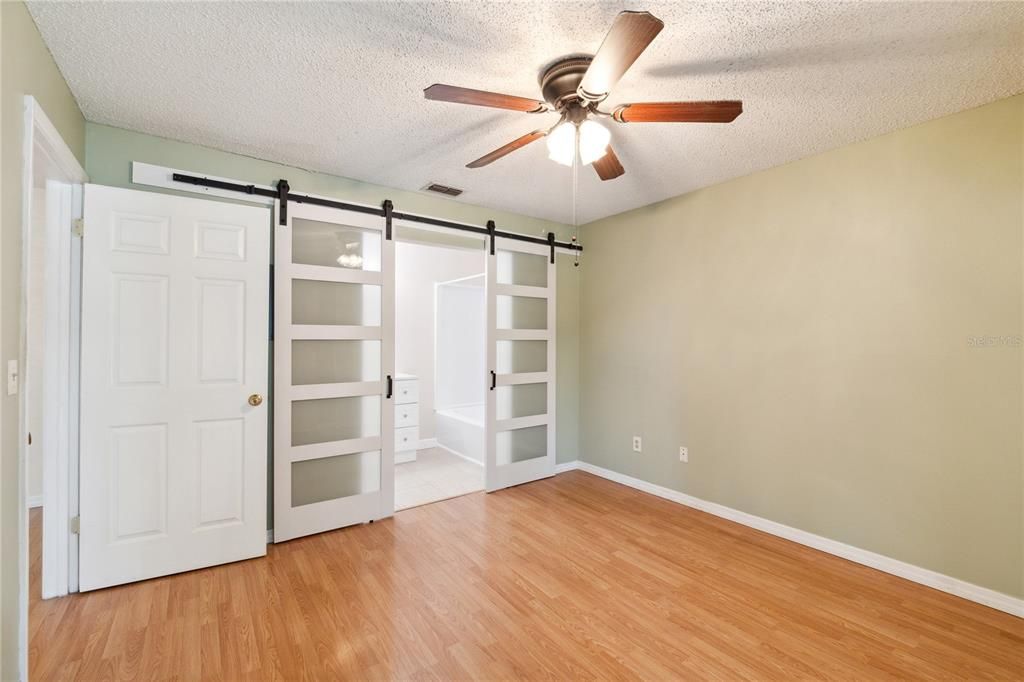 For Sale: $169,500 (1 beds, 1 baths, 648 Square Feet)