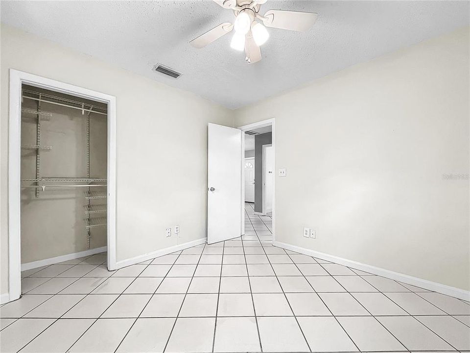For Sale: $350,000 (3 beds, 1 baths, 928 Square Feet)