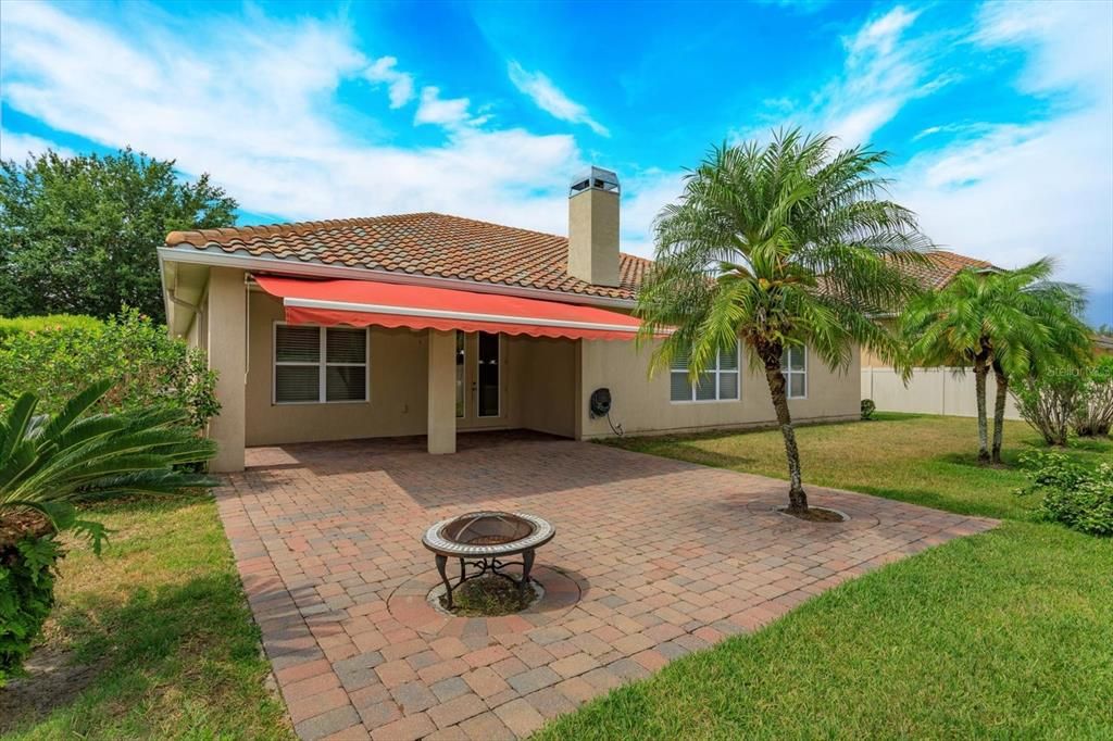 For Sale: $760,000 (4 beds, 3 baths, 2704 Square Feet)