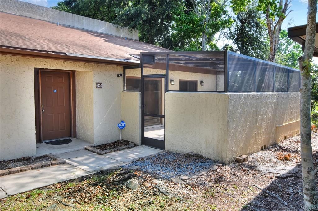 For Sale: $175,000 (2 beds, 2 baths, 1353 Square Feet)