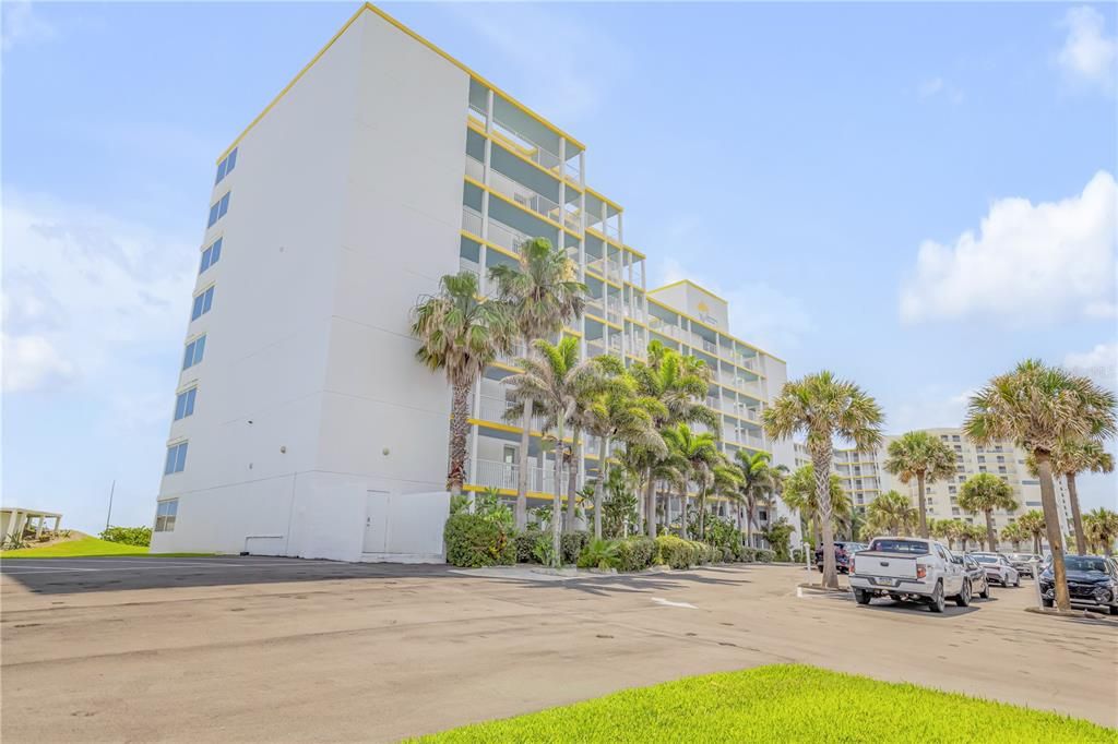 Active With Contract: $658,000 (2 beds, 2 baths, 1184 Square Feet)