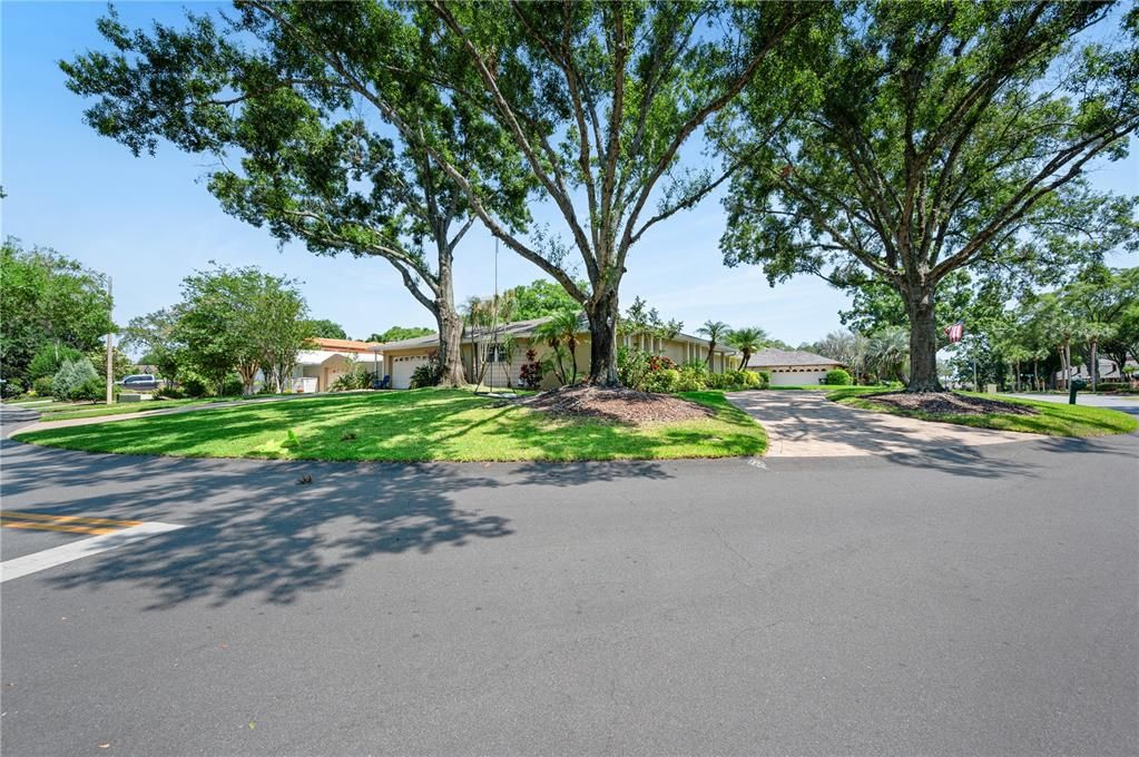 For Sale: $499,000 (3 beds, 2 baths, 2399 Square Feet)