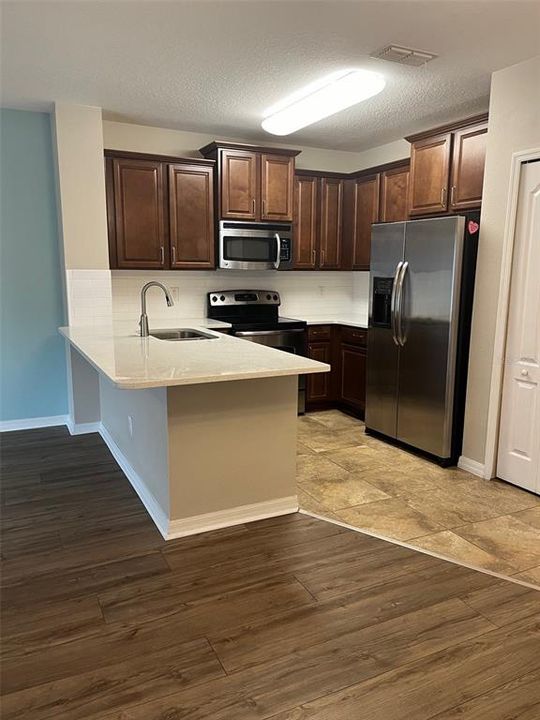Recently Rented: $2,150 (3 beds, 2 baths, 1404 Square Feet)