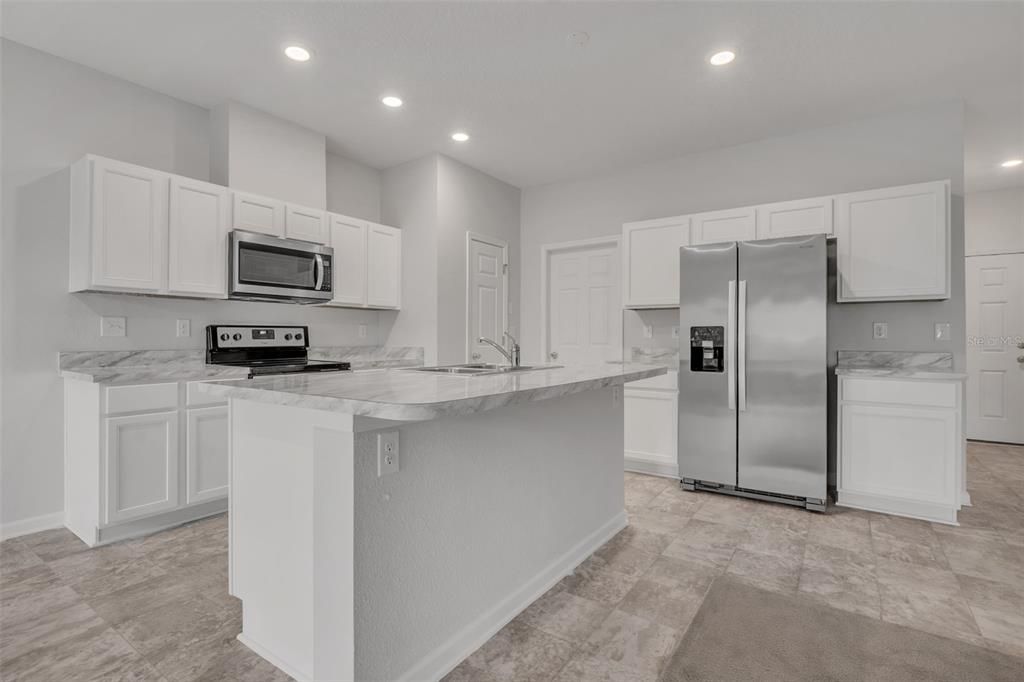 Recently Sold: $234,000 (2 beds, 2 baths, 1636 Square Feet)