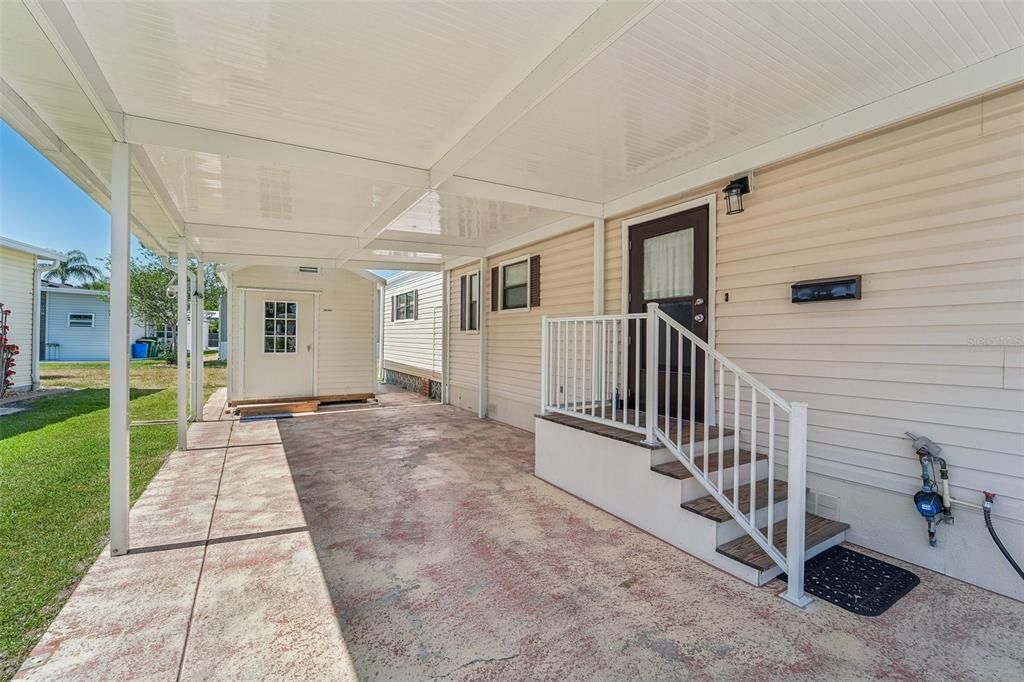 Active With Contract: $149,900 (2 beds, 2 baths, 1056 Square Feet)