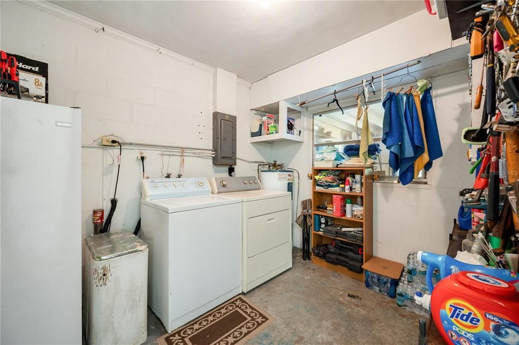 For Sale: $289,000 (2 beds, 2 baths, 1749 Square Feet)