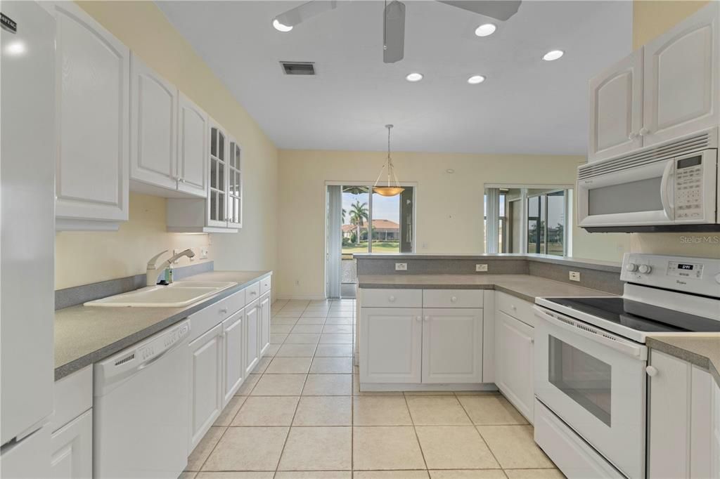 Active With Contract: $299,500 (3 beds, 2 baths, 1617 Square Feet)