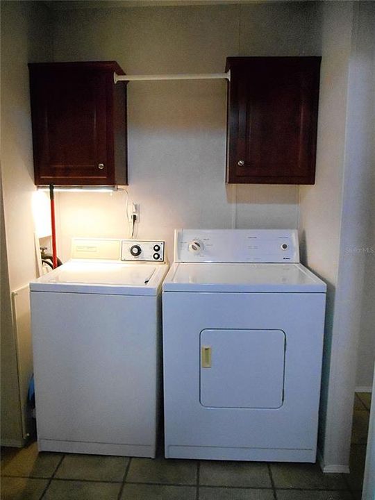 Active With Contract: $120,000 (2 beds, 1 baths, 816 Square Feet)
