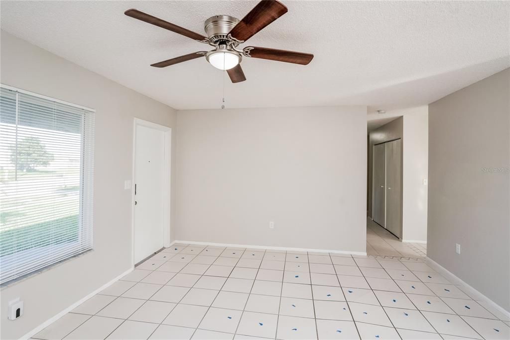 For Rent: $2,045 (3 beds, 2 baths, 1176 Square Feet)