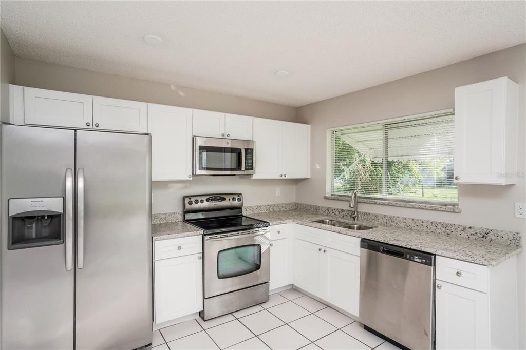For Rent: $2,045 (3 beds, 2 baths, 1176 Square Feet)
